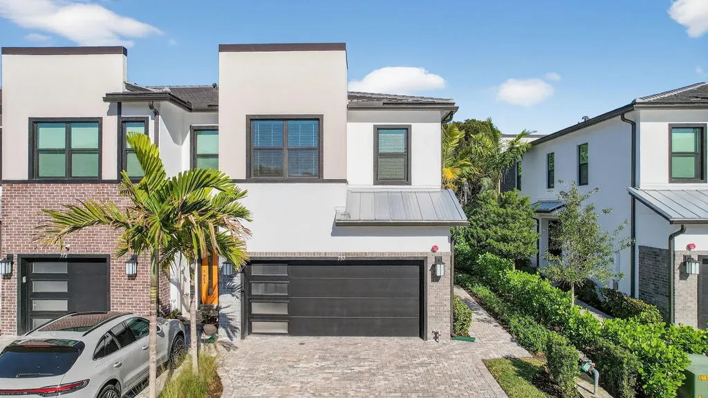 770 NW 82nd Terrace Plantation FL 33324