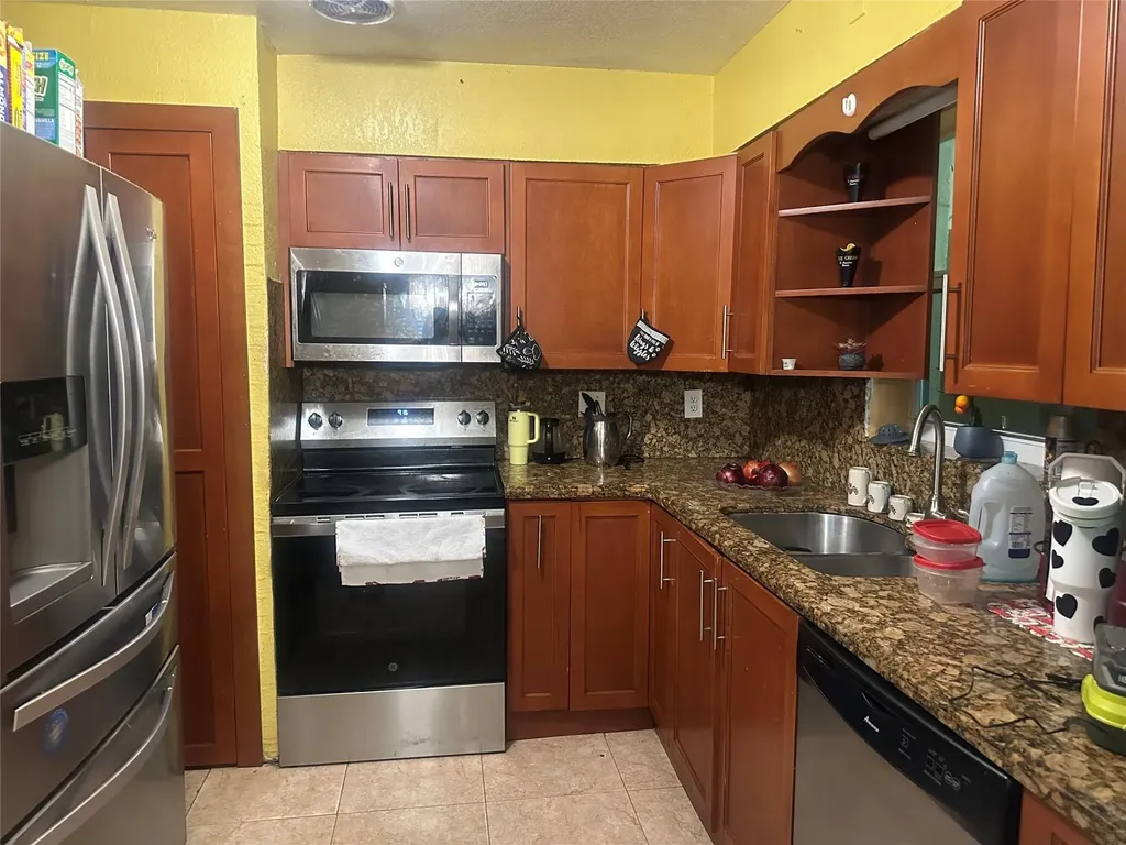 815 S 26th Court Hollywood FL 33020