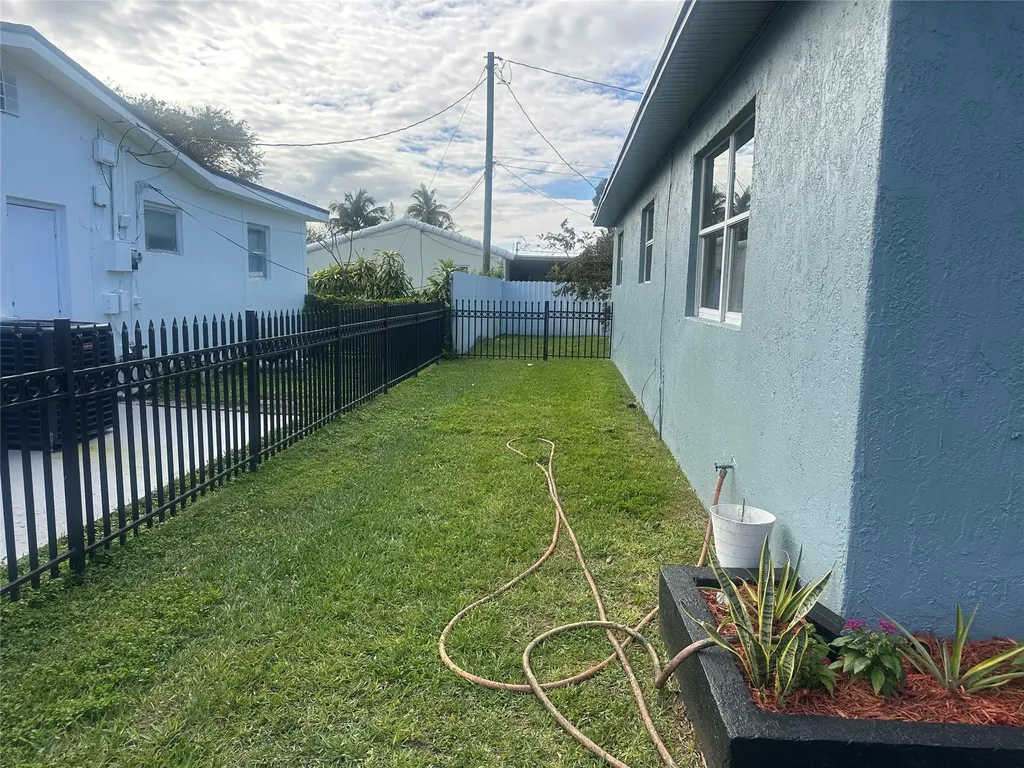 815 S 26th Court Hollywood FL 33020