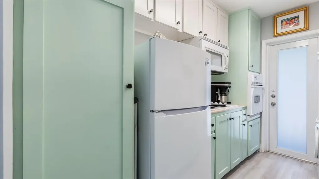 1221 Hillsboro Mile Hillsboro Beach FL 33062