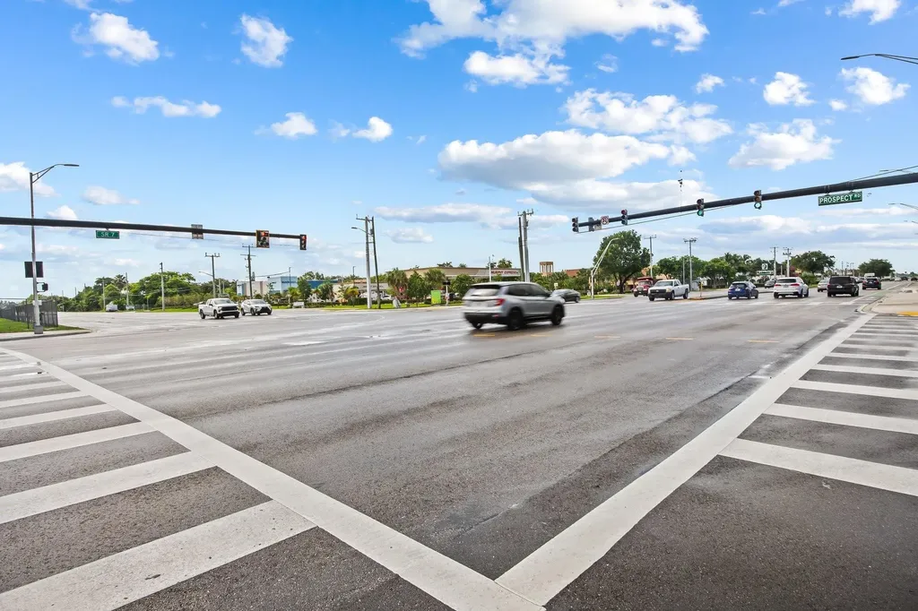 5611 N State Road 7 Fort Lauderdale FL 33319