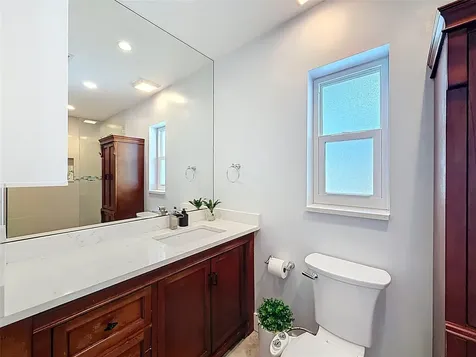 370 SE 12th Avenue Pompano Beach FL 33060