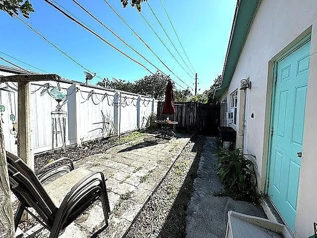 5110 NE 18 Avenue Fort Lauderdale FL 33334