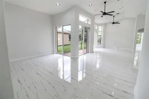 5824 NW 120th Avenue Coral Springs FL 33076
