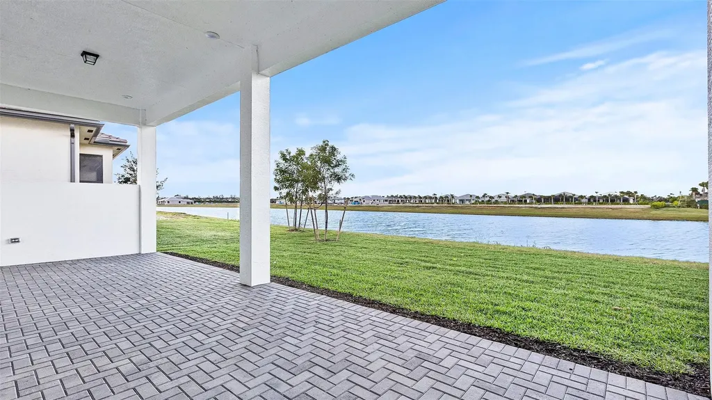 5237 Rivo Alto Circle Westlake FL 33470