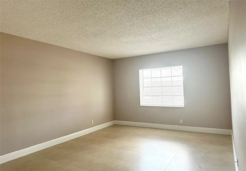 6229 Bay Club Drive Fort Lauderdale FL 33308