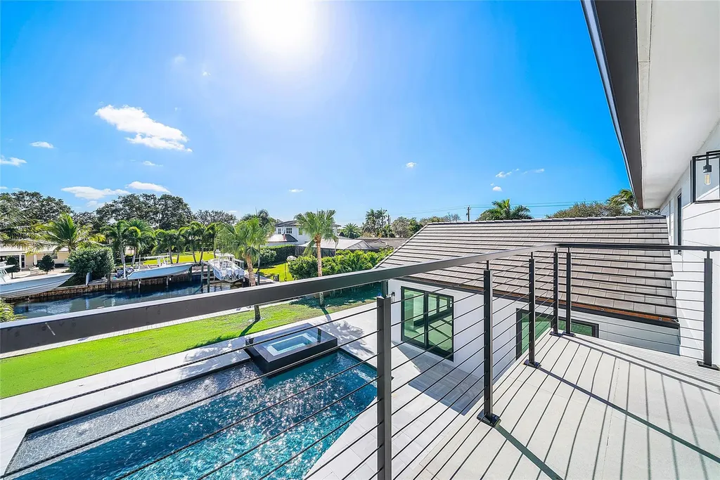 8 Leeward Circle Jupiter FL 33469