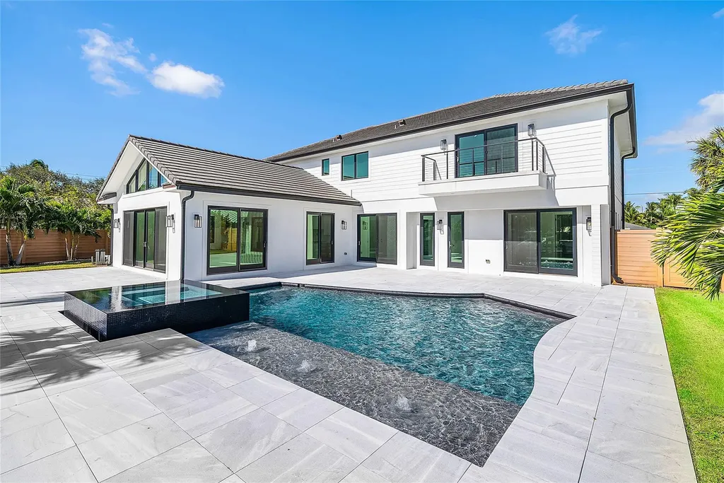 8 Leeward Circle Jupiter FL 33469