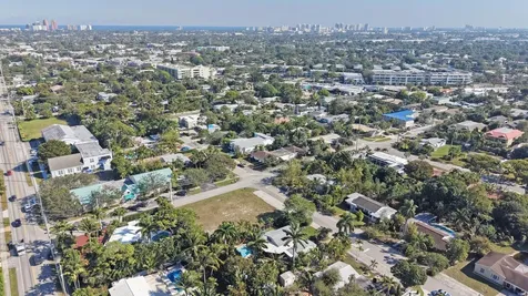 435 NE 25th Street Wilton Manors FL 33305