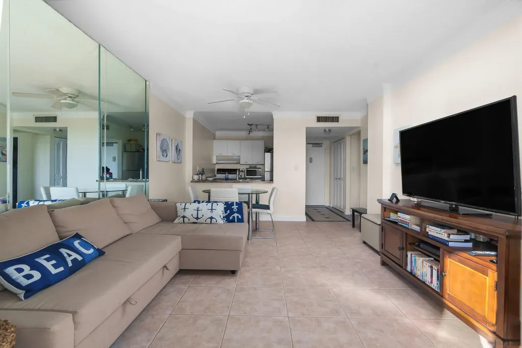 777 S Federal Hy Pompano Beach FL 33062