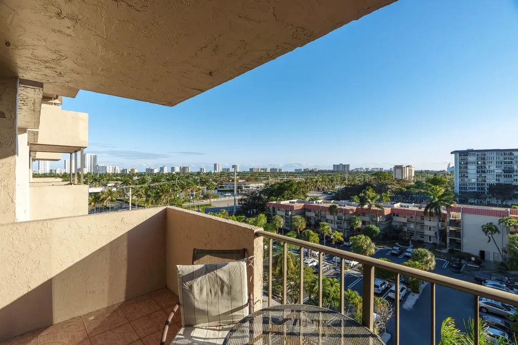 777 S Federal Hy Pompano Beach FL 33062