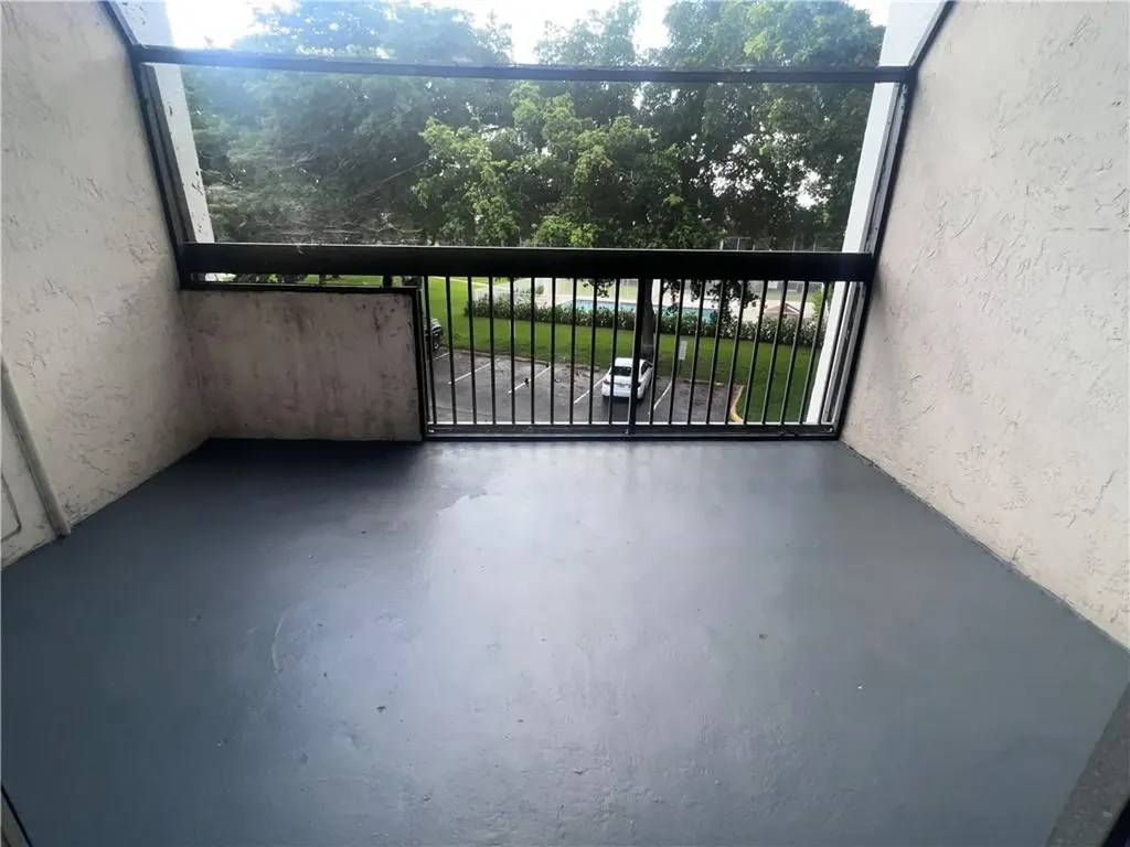 701 N Pine Island Road Plantation FL 33324