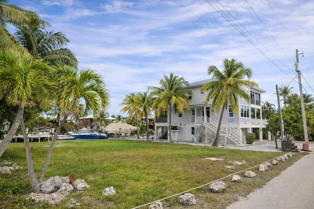 28525 Jolly Roger Drive Little Torch Key FL 33042
