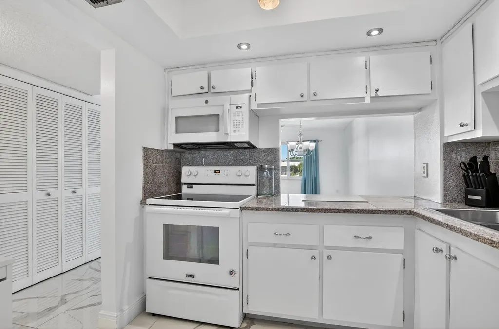 9872 Marina Boulevard Boca Raton FL 33428