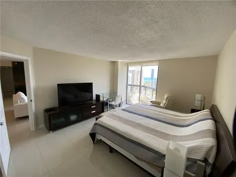 3500 Mystic Pointe Drive Aventura FL 33180