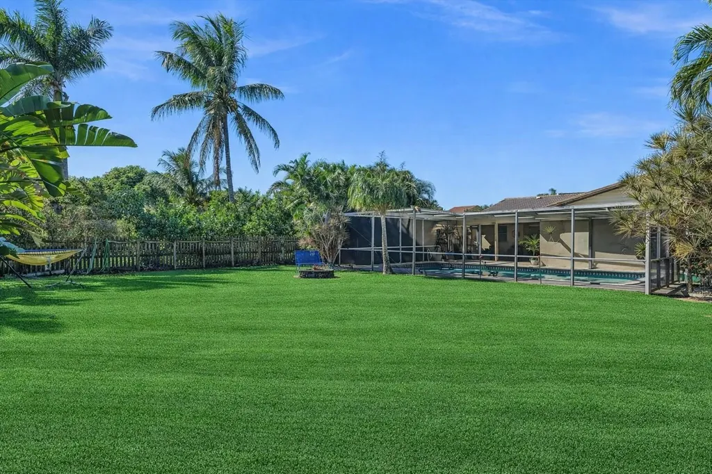 895 NW 87th Avenue Coral Springs FL 33071