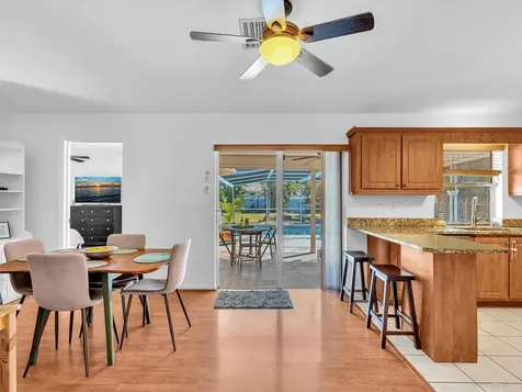 895 NW 87th Avenue Coral Springs FL 33071