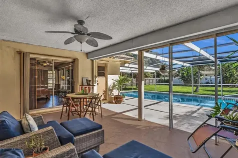 895 NW 87th Avenue Coral Springs FL 33071
