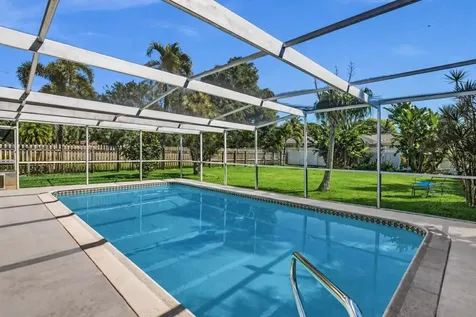 895 NW 87th Avenue Coral Springs FL 33071