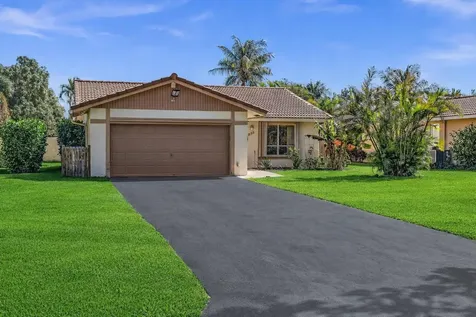 895 NW 87th Avenue Coral Springs FL 33071