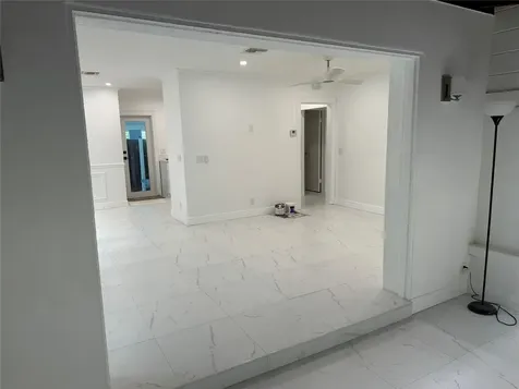 421 NE 21st Court Wilton Manors FL 33305