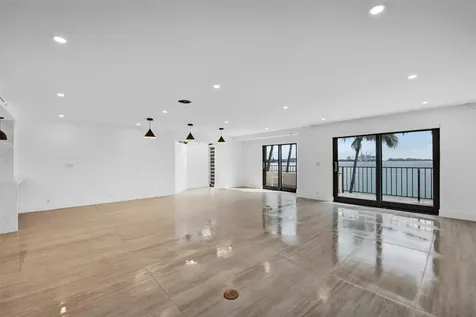520 E Brickell Key Drive Miami FL 33131