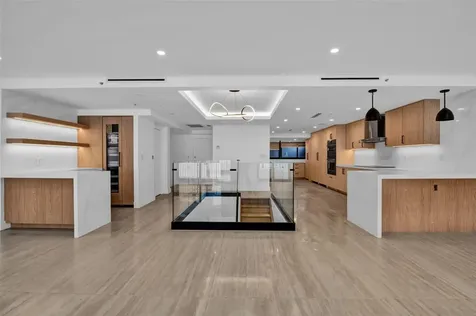 520 E Brickell Key Drive Miami FL 33131