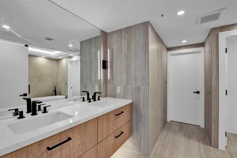 520 E Brickell Key Drive Miami FL 33131