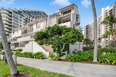 520 E Brickell Key Drive Miami FL 33131