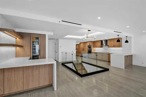520 E Brickell Key Drive Miami FL 33131