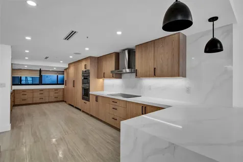 520 E Brickell Key Drive Miami FL 33131