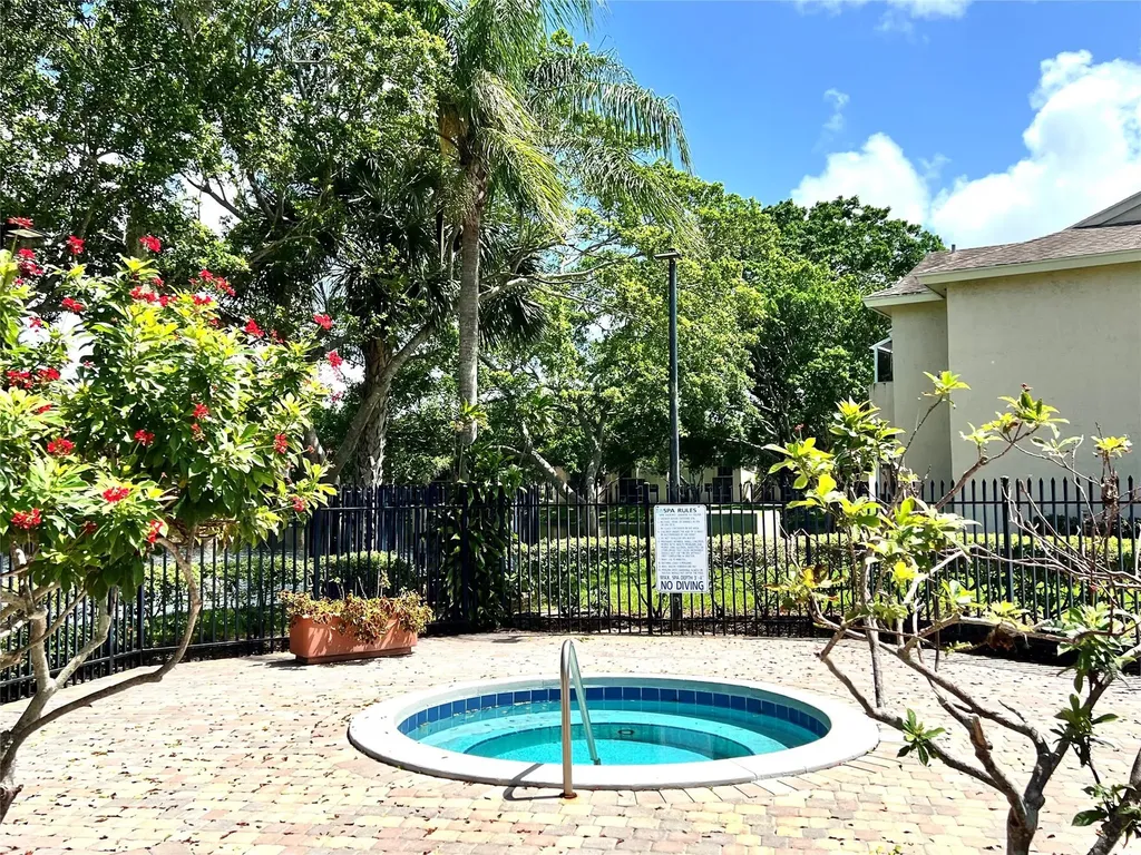 640 Cypress Club Way Deerfield Beach FL 33064