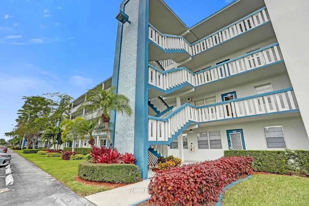 1005 Lincoln A Boca Raton FL 33434