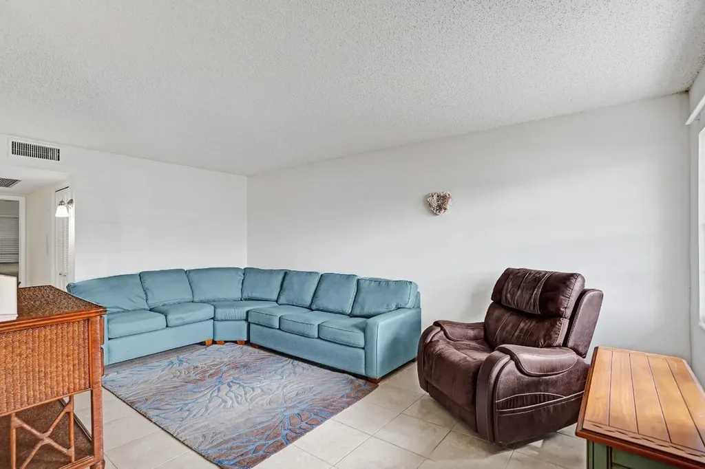 1005 Lincoln A Boca Raton FL 33434