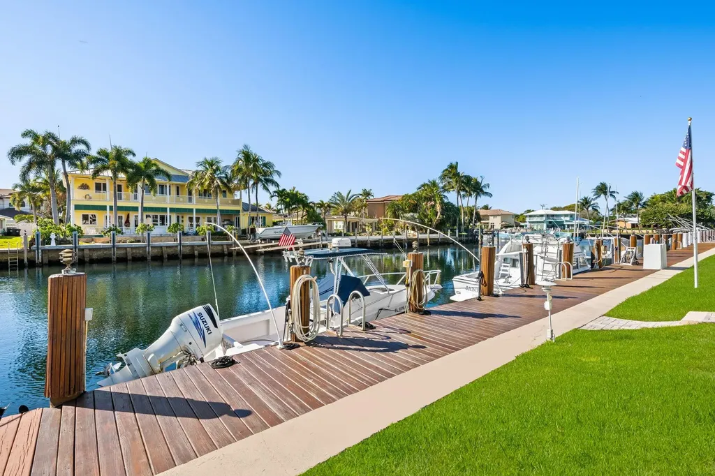 2400 NE 36th Street Lighthouse Point FL 33064