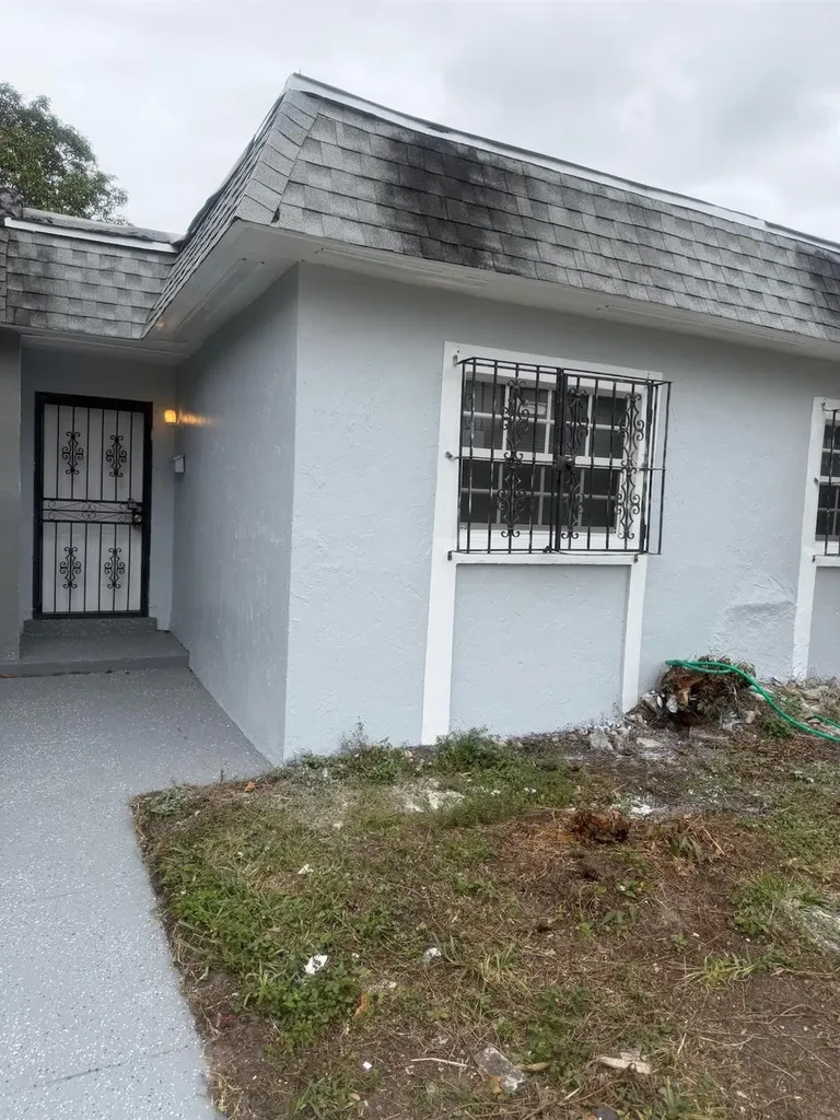 3884 NW 207th Street Road Miami Gardens FL 33055