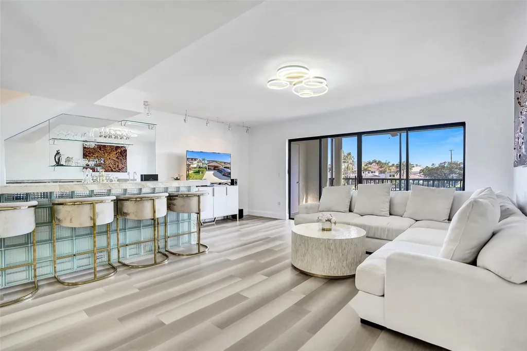 270 Captains Walk Delray Beach FL 33483