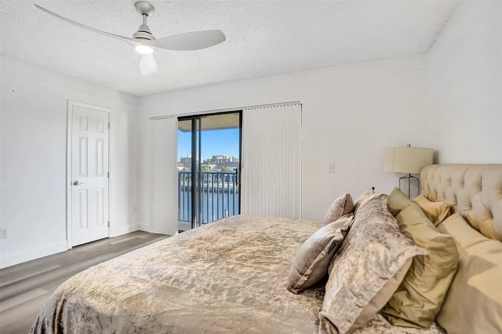 270 Captains Walk Delray Beach FL 33483