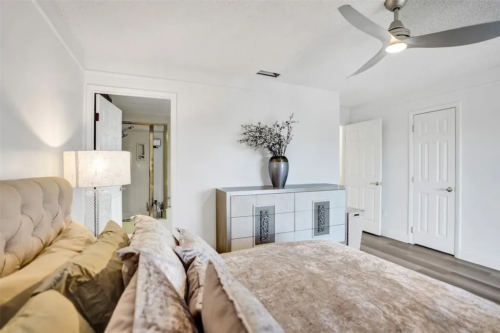 270 Captains Walk Delray Beach FL 33483