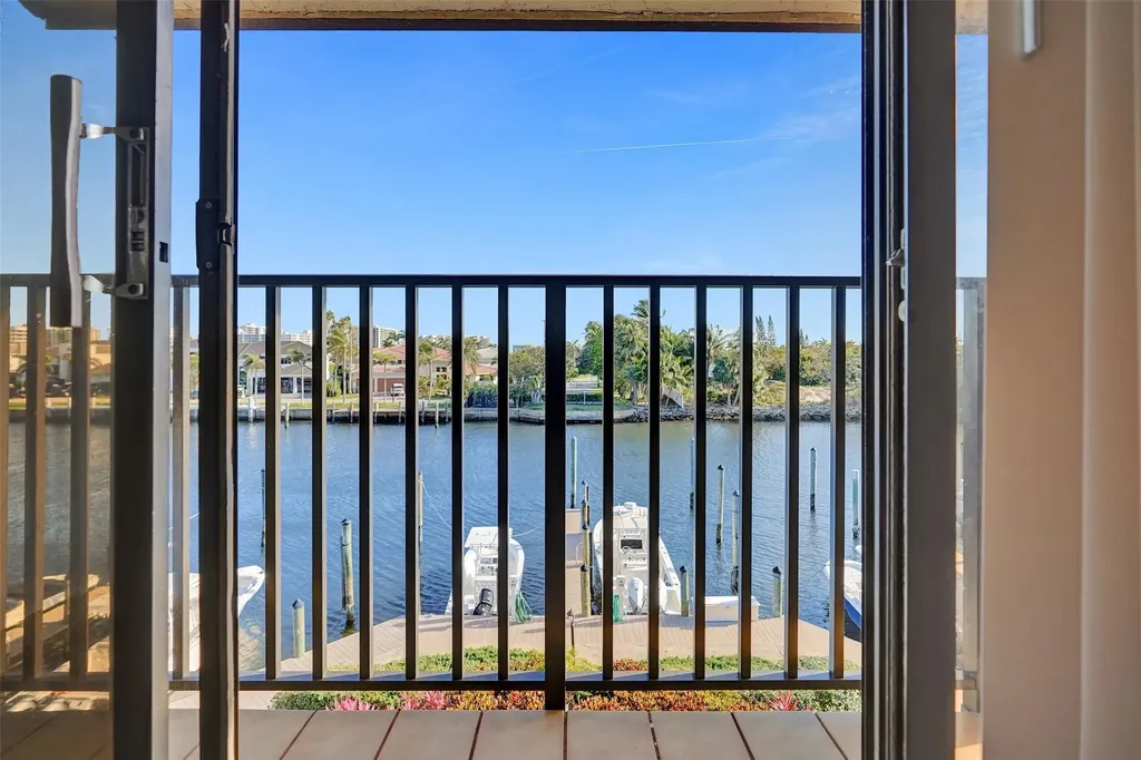270 Captains Walk Delray Beach FL 33483