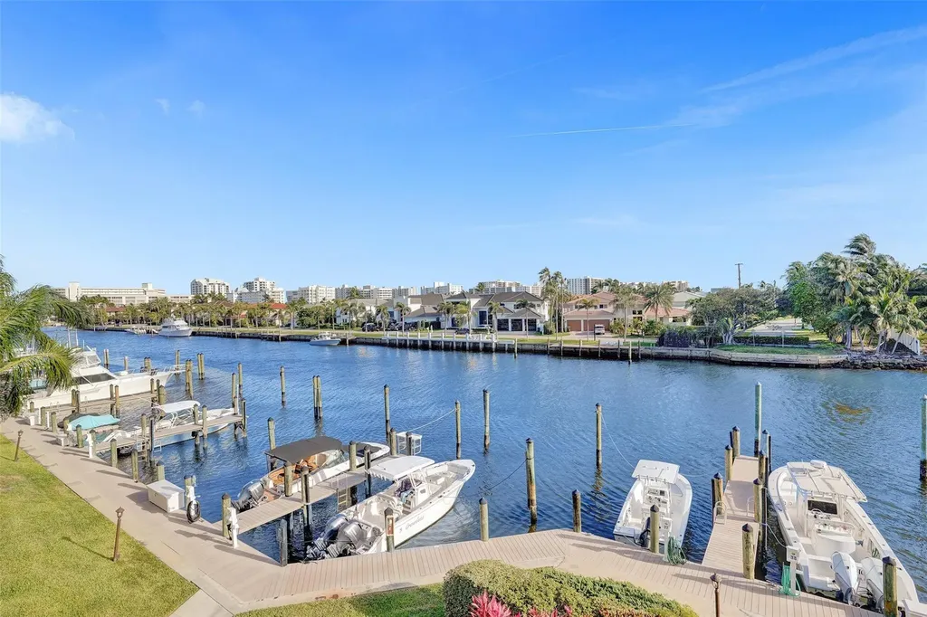 270 Captains Walk Delray Beach FL 33483