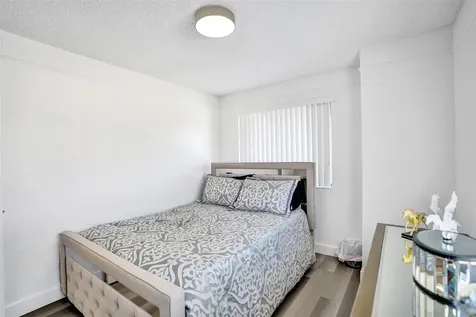 270 Captains Walk Delray Beach FL 33483