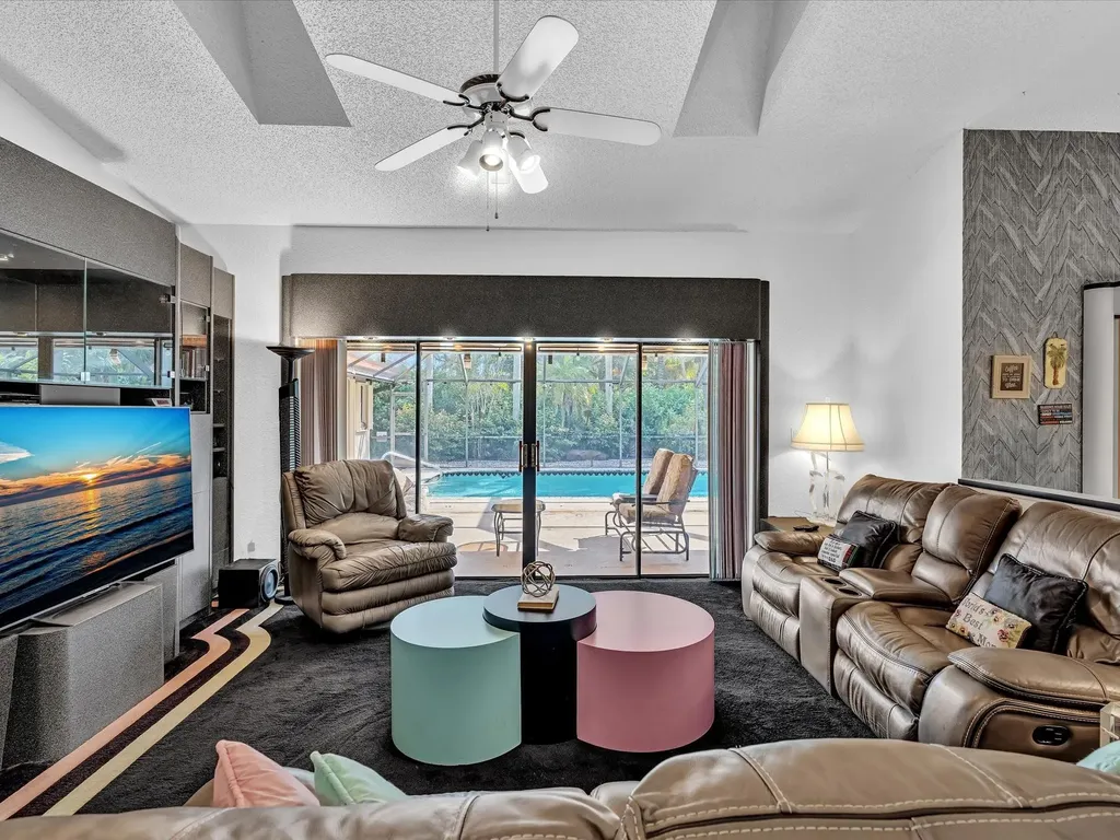 5355 N Springs Way Coral Springs FL 33076