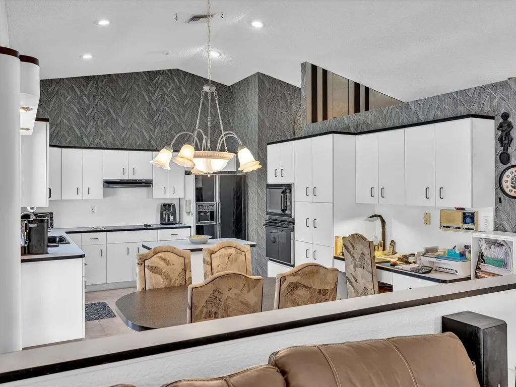 5355 N Springs Way Coral Springs FL 33076