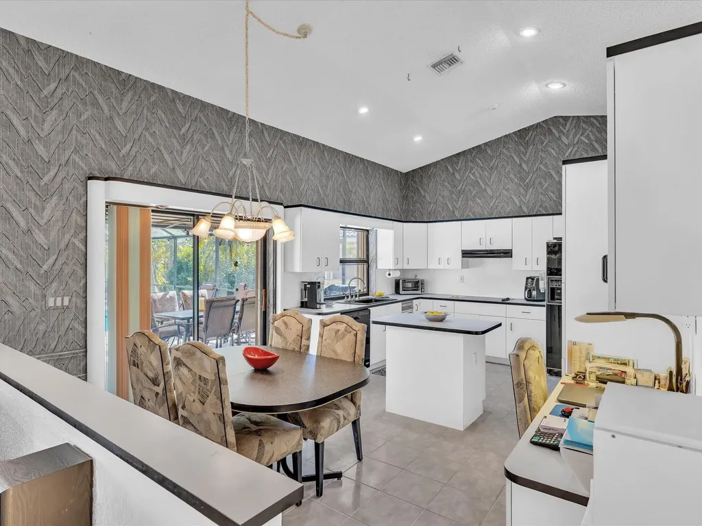 5355 N Springs Way Coral Springs FL 33076