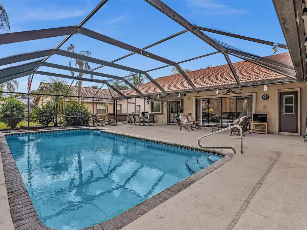 5355 N Springs Way Coral Springs FL 33076