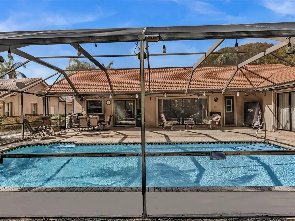 5355 N Springs Way Coral Springs FL 33076