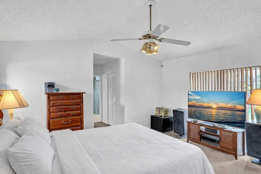 5355 N Springs Way Coral Springs FL 33076