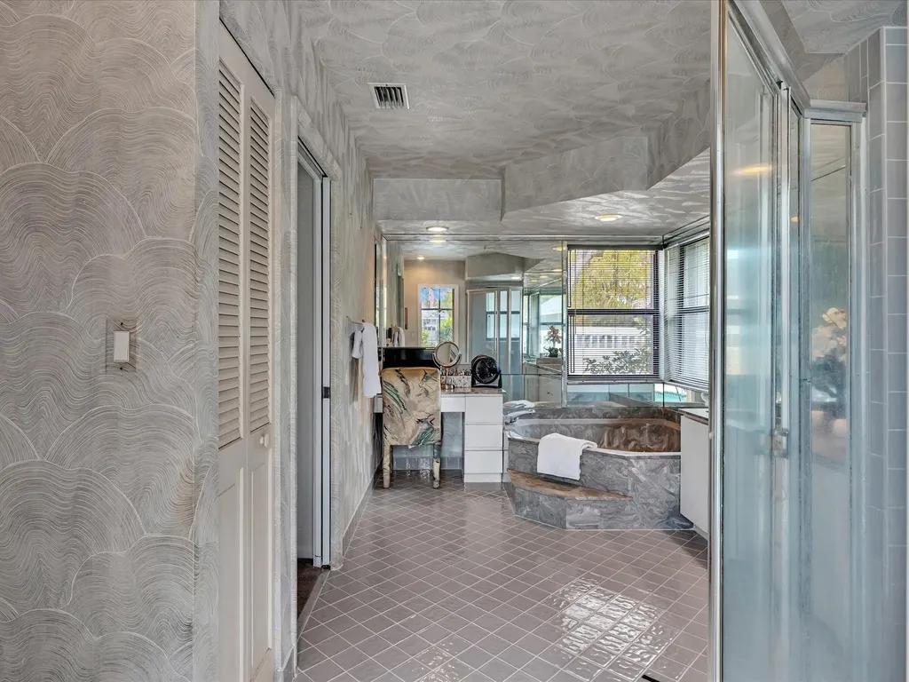 5355 N Springs Way Coral Springs FL 33076