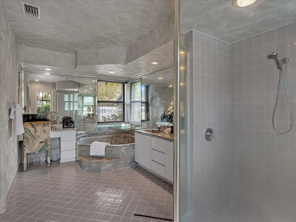 5355 N Springs Way Coral Springs FL 33076